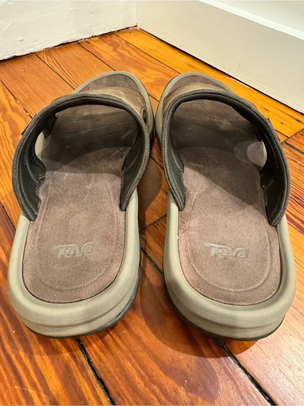 Teva Men's Langdon Brown Leather Slide Sandals Waterproof Sz. 11 Outdoors